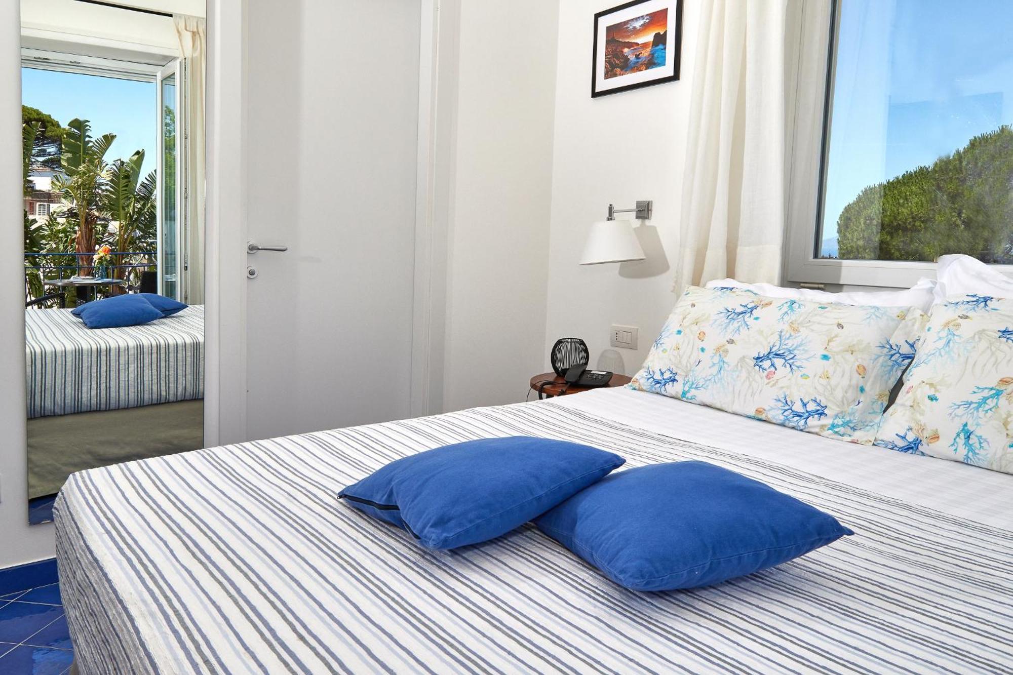 Victoria Place Hotel 3*