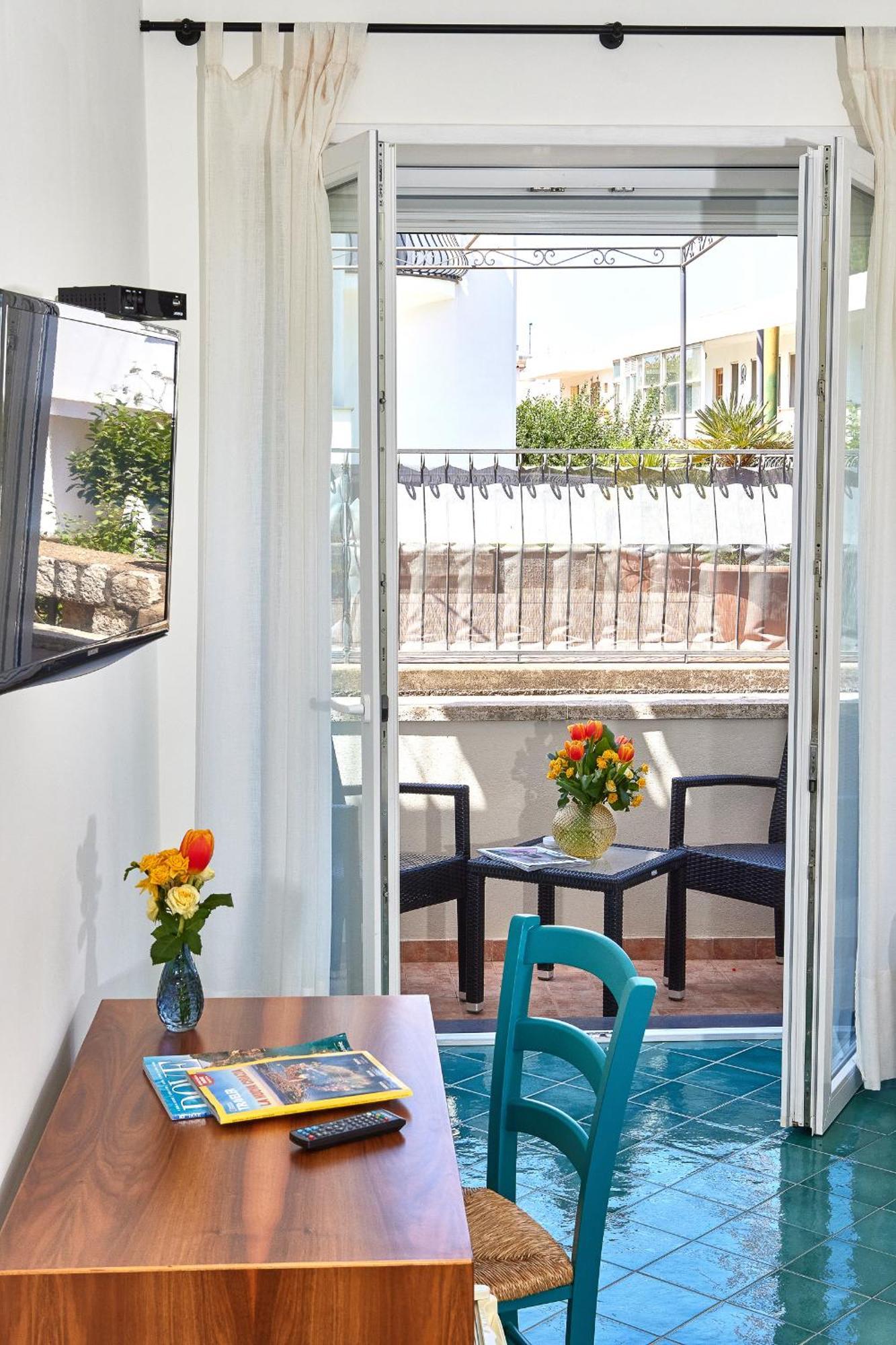 Victoria Place Hotel 3*