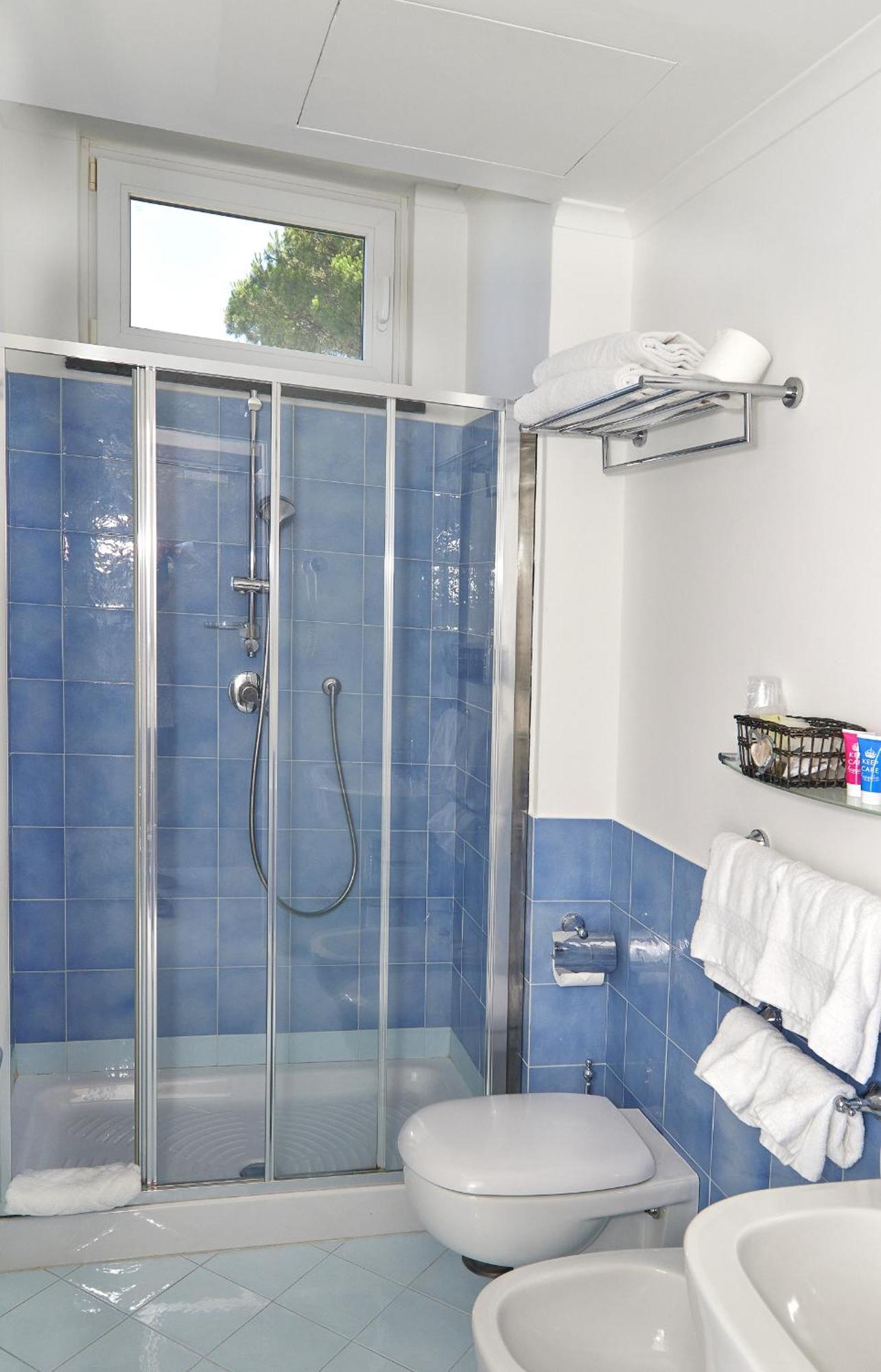 Hotel Victoria Place 3*